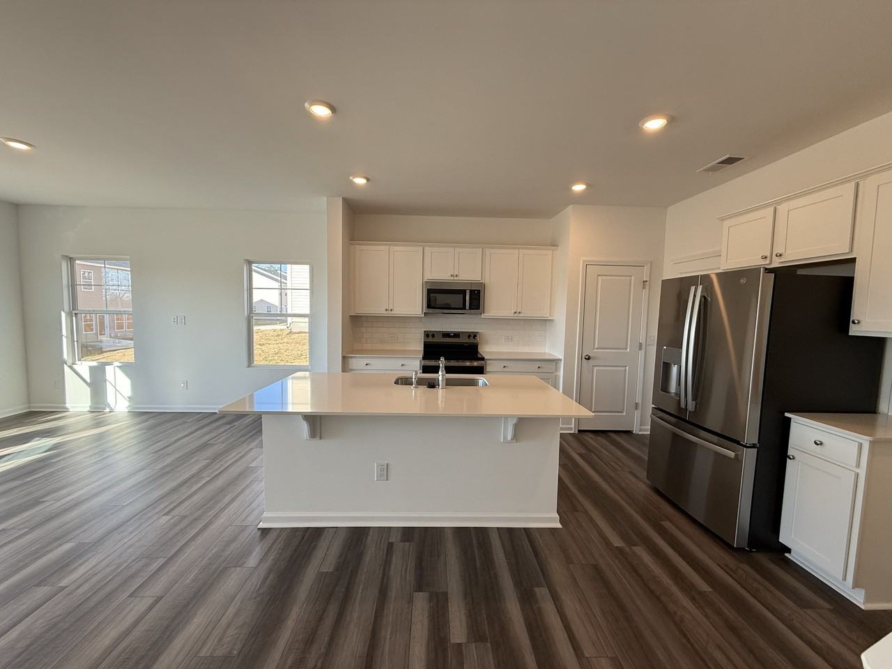 110 Florida St - Photo 6 of 33