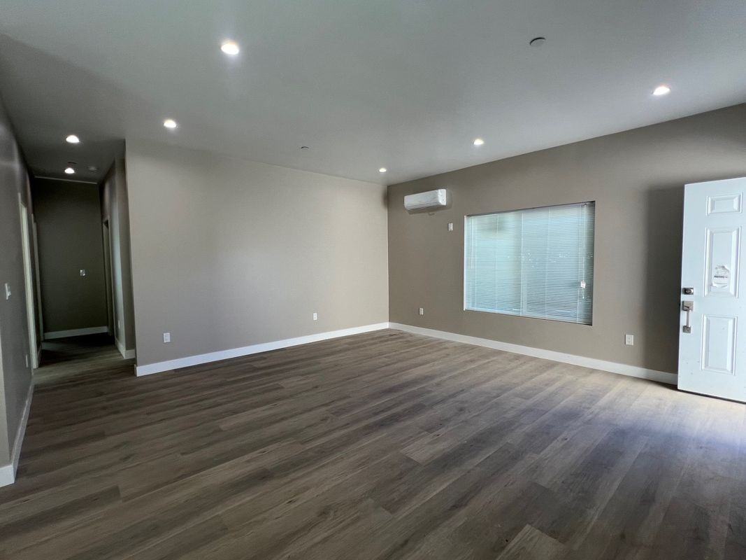 11910A Fidel Ave - Photo 2 of 14