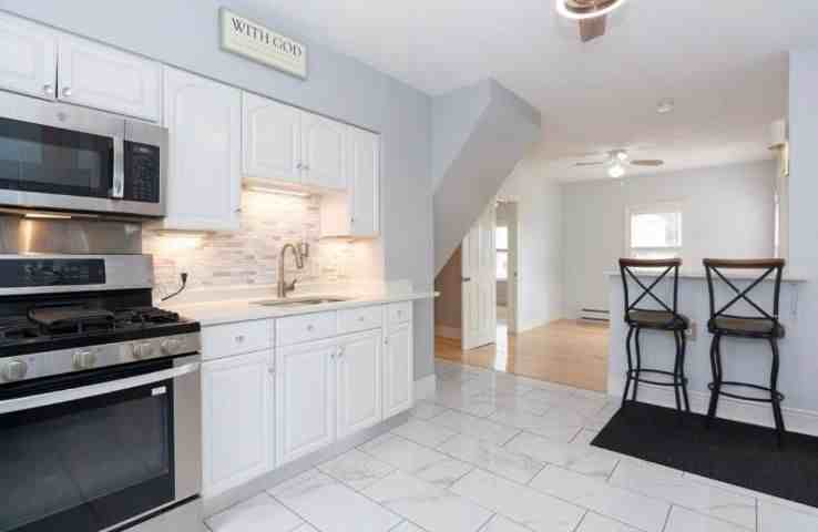 14 Russell St ##3 - Photo 3 of 18