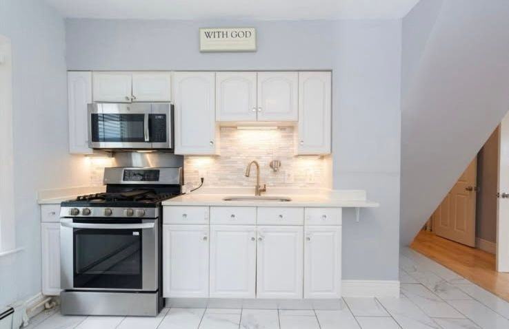 14 Russell St ##3 - Photo 4 of 18