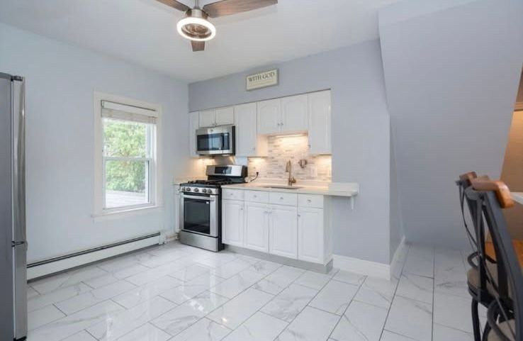 14 Russell St ##3 - Photo 7 of 18