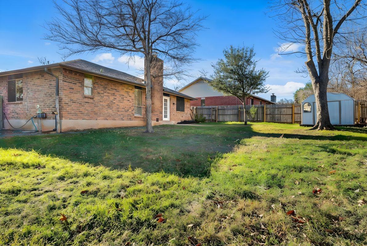 12002 Swan Dr - Photo 2 of 30