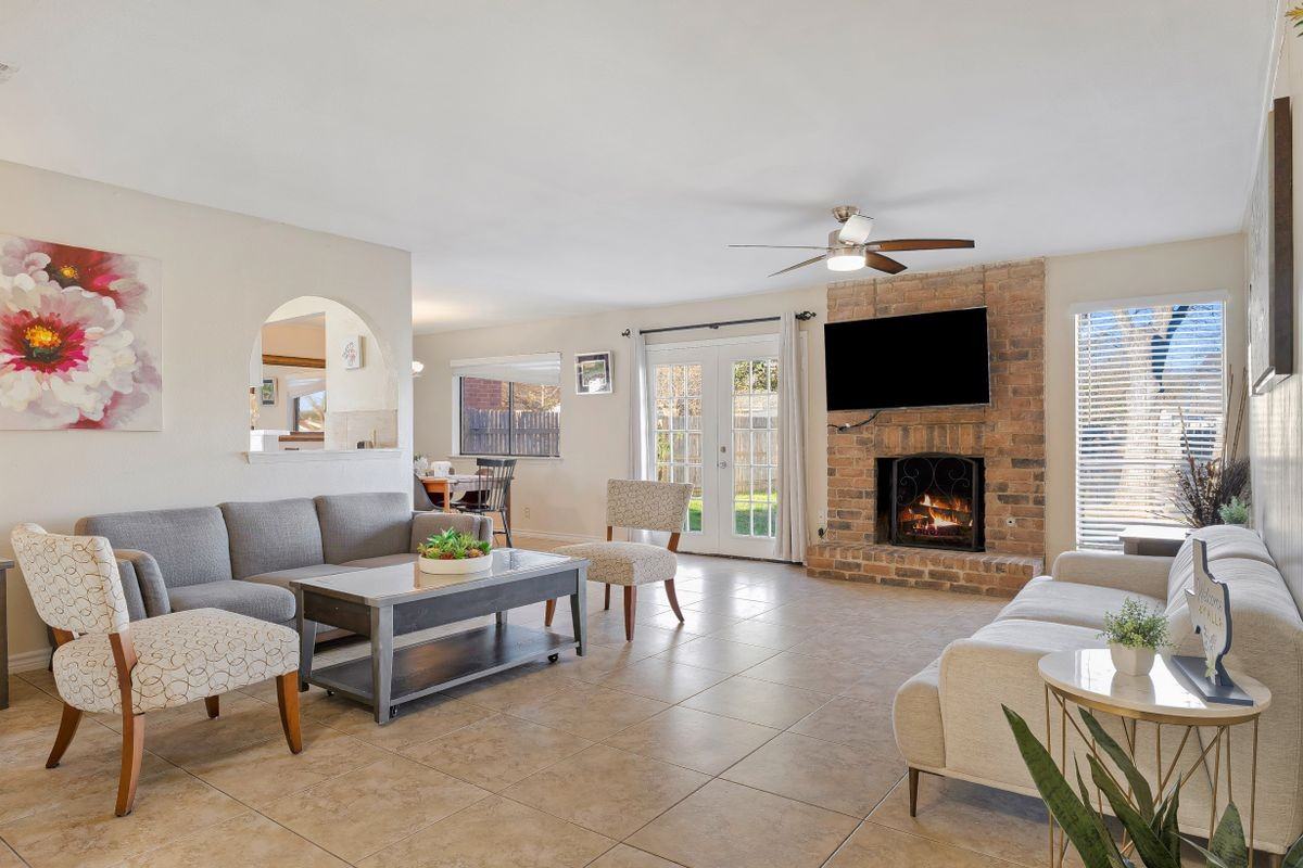 12002 Swan Dr - Photo 5 of 30