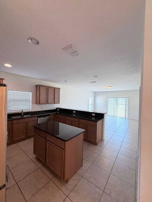 1801 Centennial Ave - Photo 5 of 9