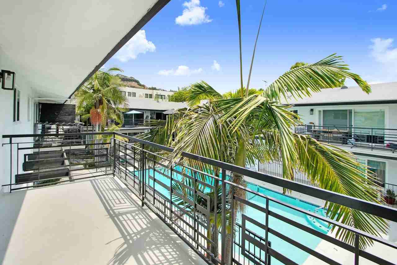 7941 Selma - Photo 2 of 12