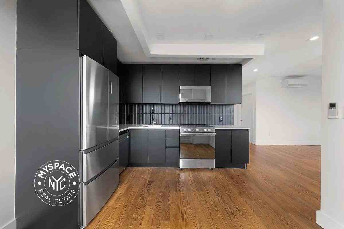 1800 Ocean Ave #7B - Photo 2 of 15