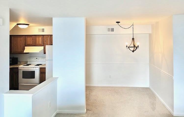 253 Pinewood Cir #NA - Photo 4 of 13