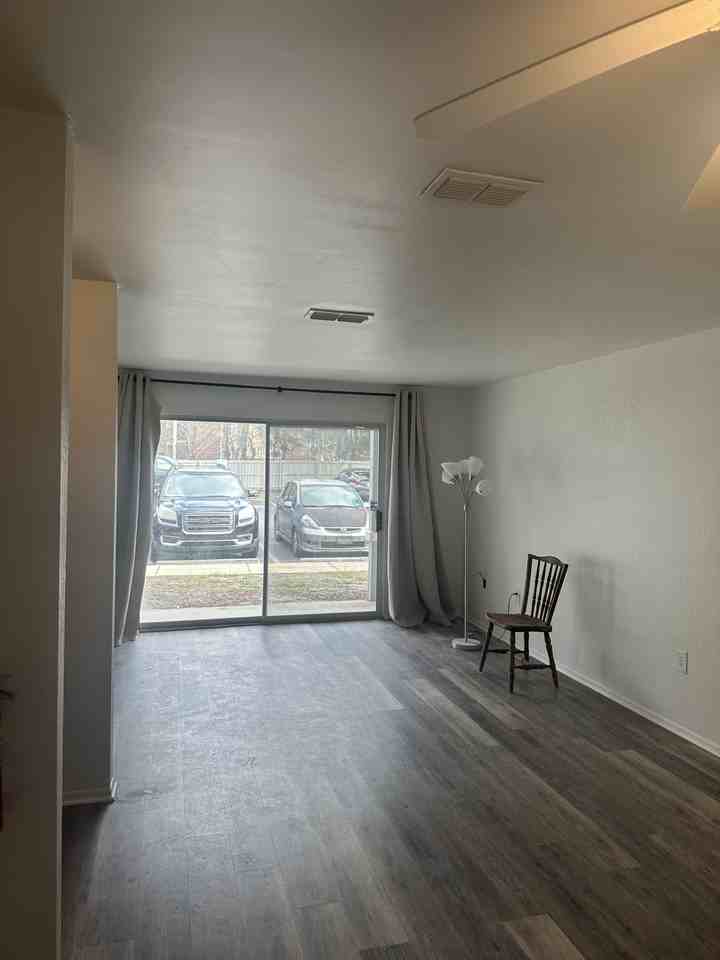 3705 Sw 27th St #711 - Photo 4 of 20