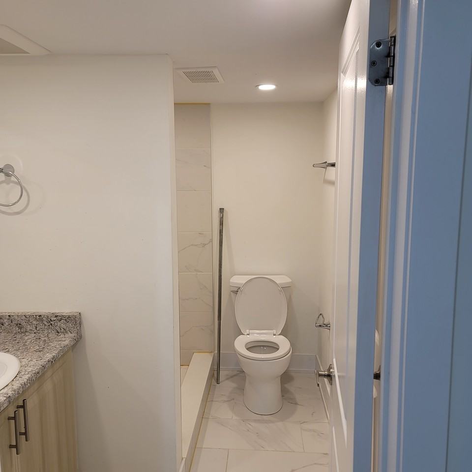 324 Chatfield Dr - Photo 4 of 6