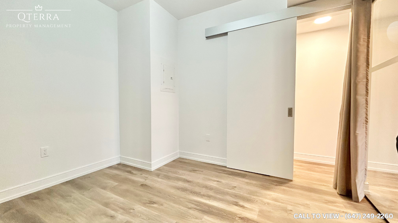 1203-1 Jarvis St, Hamilton, Ontario L8R 3J2 - Photo 4 of 13