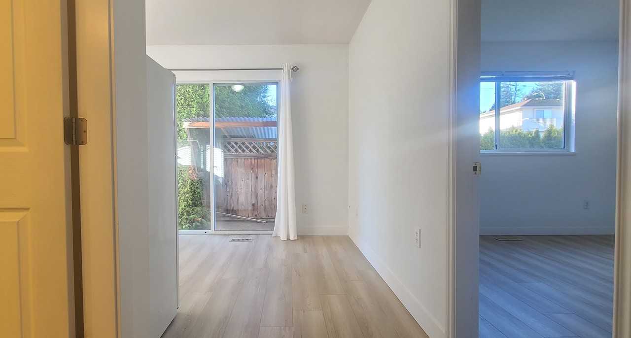 1915 159A Street - Photo 4 of 16