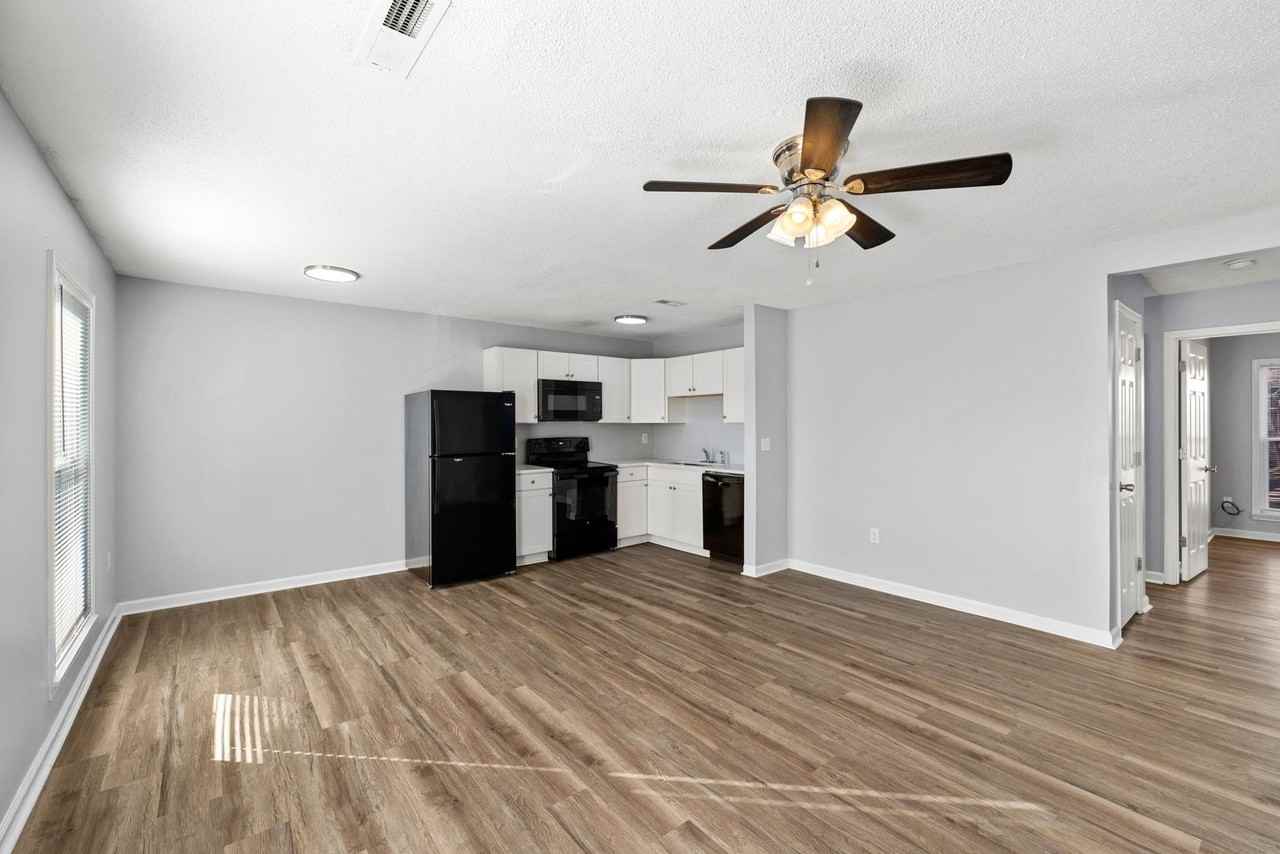 Legacy Commons - Photo 6 of 50