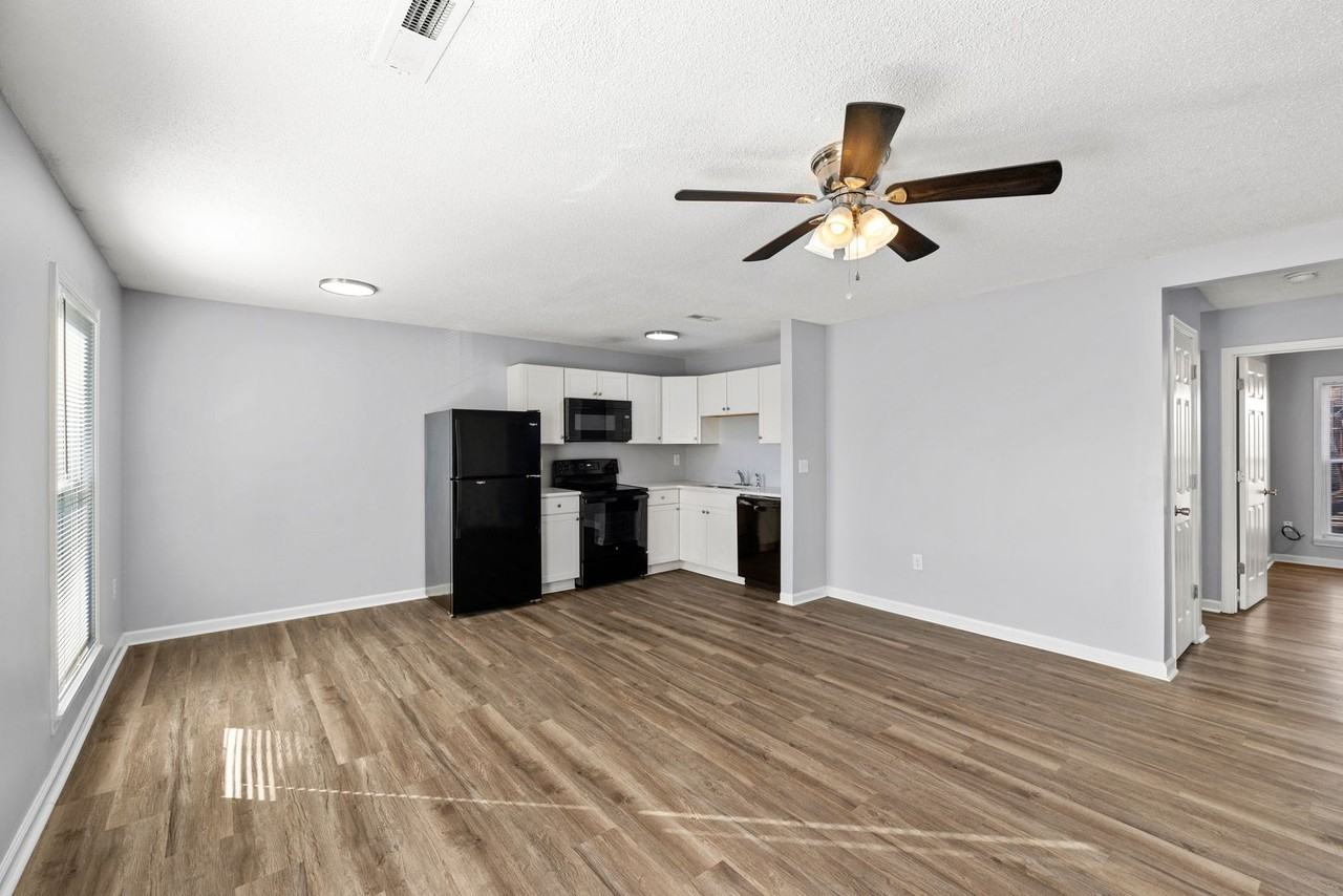 Legacy Commons - Photo 6 of 50