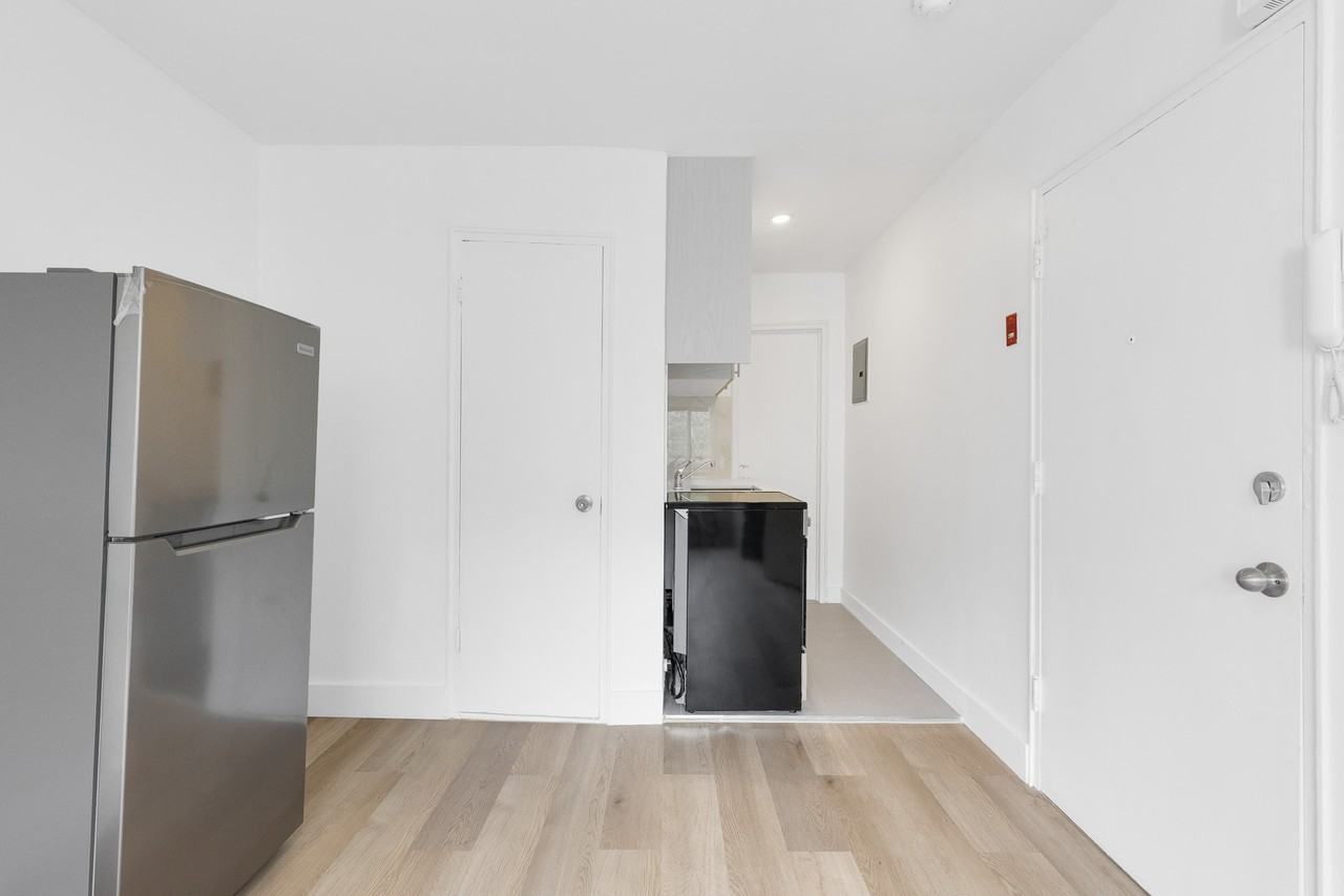 5141 Rue Saint-Hubert ##27 - Photo 3 of 9