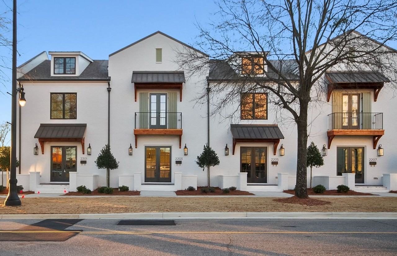 2205 Paul W Bryant Dr - Photo 2 of 29