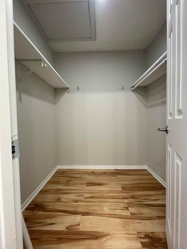 1641 Camelot Ln Ne #0 - Photo 5 of 40