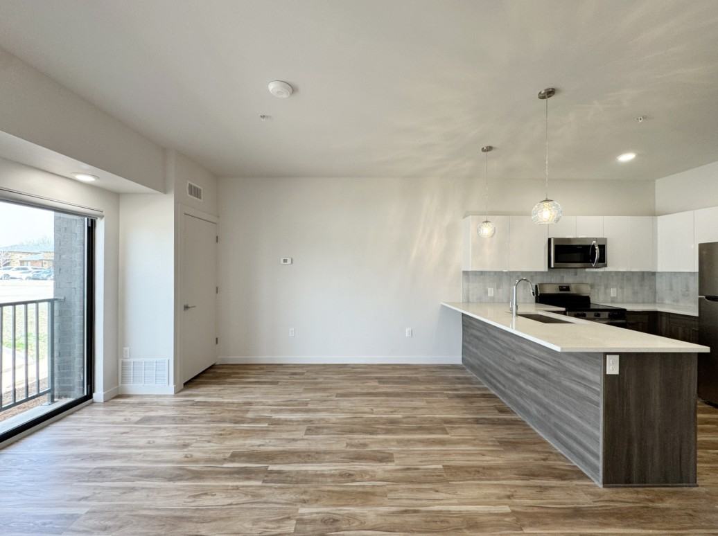 1641 Midtown Pl #1641-164 - Photo 4 of 13