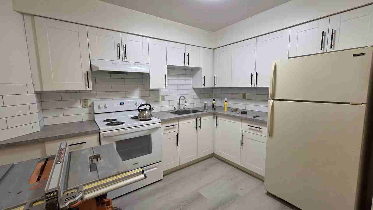 984 West 7th Ave - Photo 2 of 7