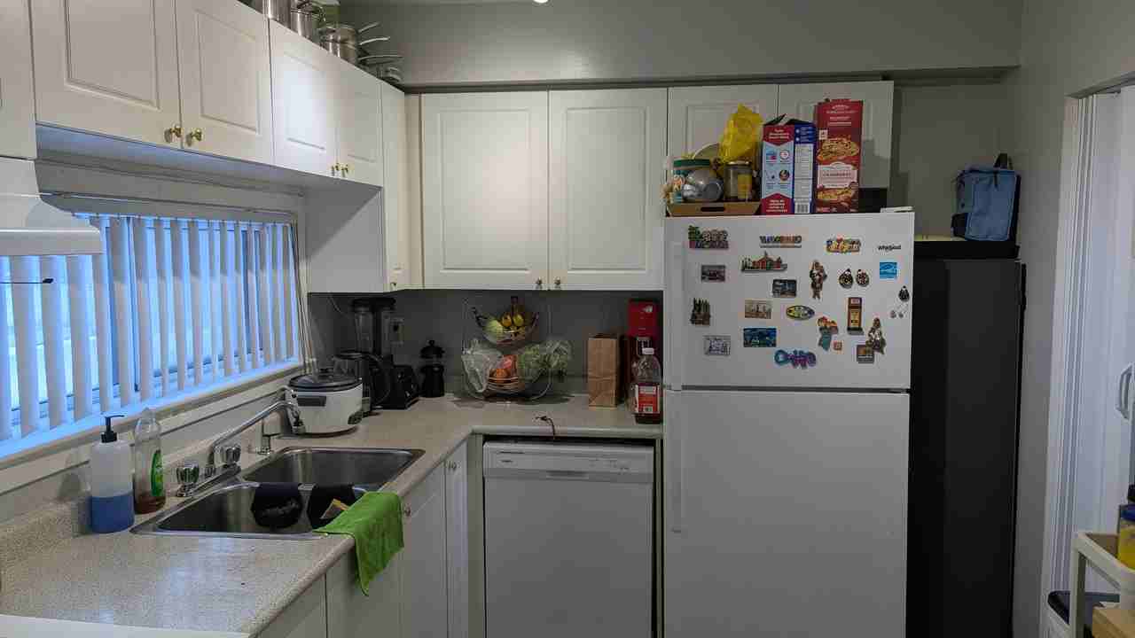 200 Van Horne Avenue #14 - Photo 3 of 17