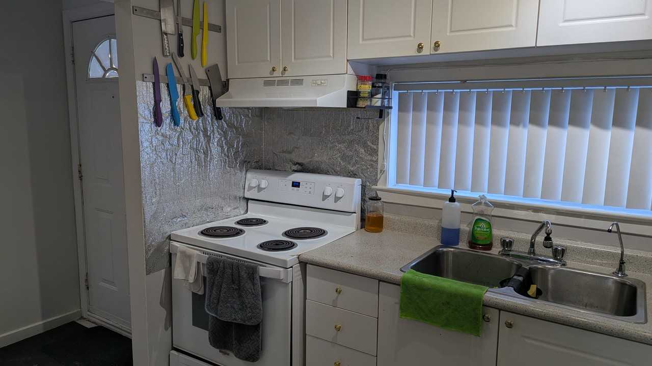 200 Van Horne Avenue #14 - Photo 6 of 17