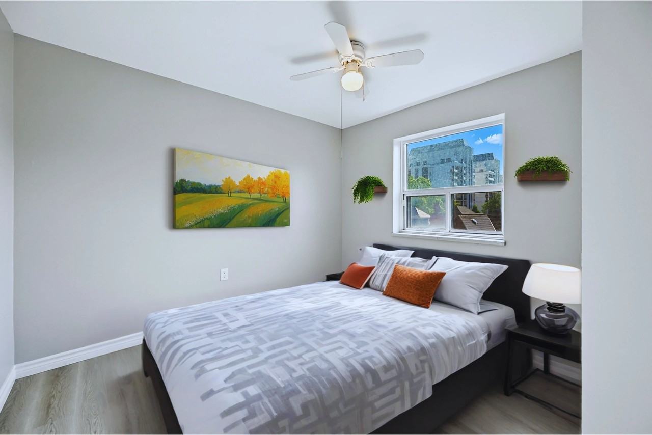 116 Charlton Avenue West #305 - Photo 5 of 6