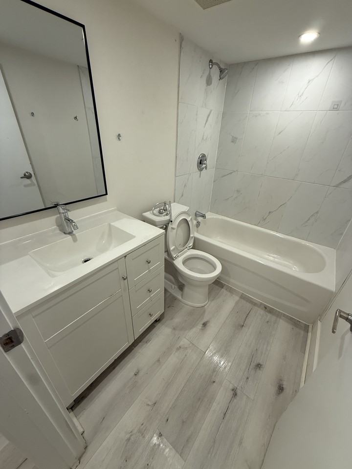 64 Lockerbie Avenue - Photo 3 of 5