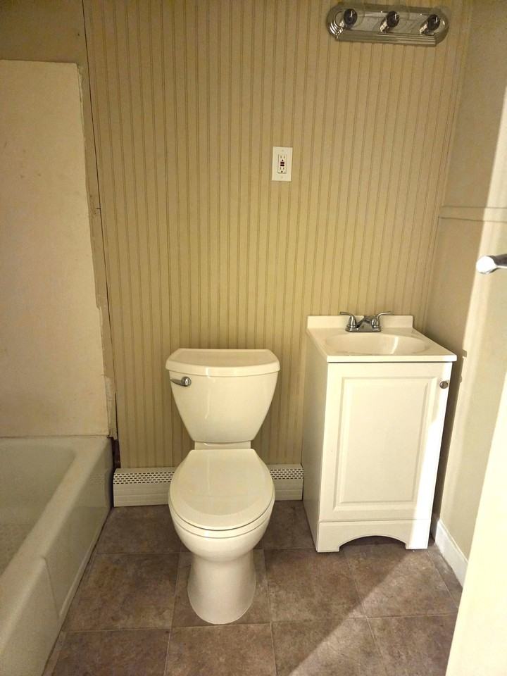 37 Belknap St #2 - Photo 6 of 10