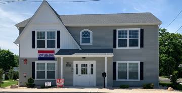 featured image of 110 King Rd #4