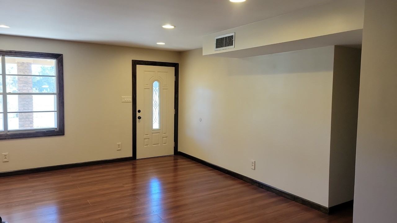 1302 Pass Rd #A - Photo 3 of 20