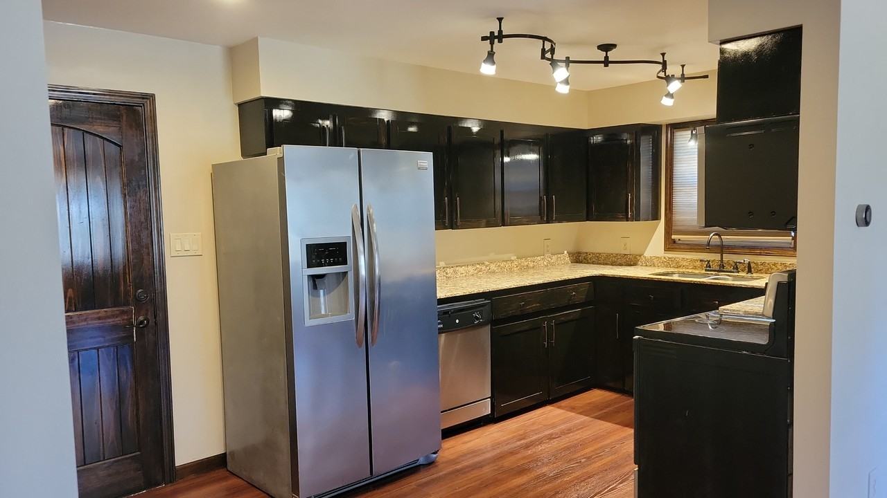 1302 Pass Rd #A - Photo 5 of 20