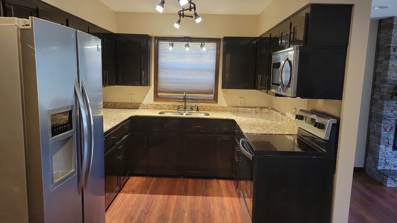 1302 Pass Rd #A - Photo 6 of 20