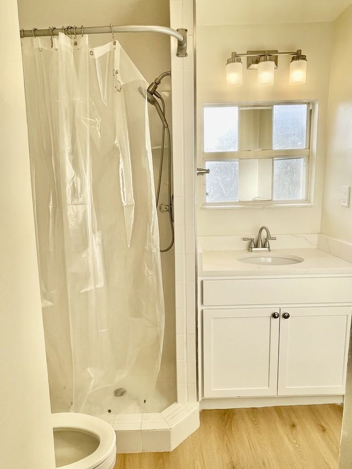 721 New York Ave #NA - Photo 4 of 11