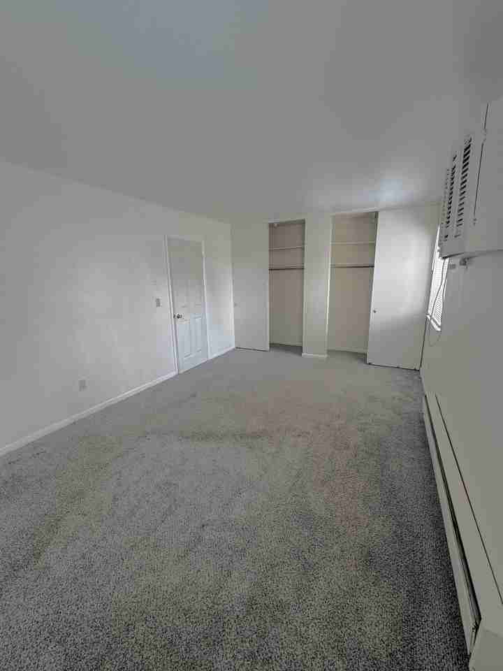 413 Grandin AvenueUNIT F #413F - Photo 3 of 6