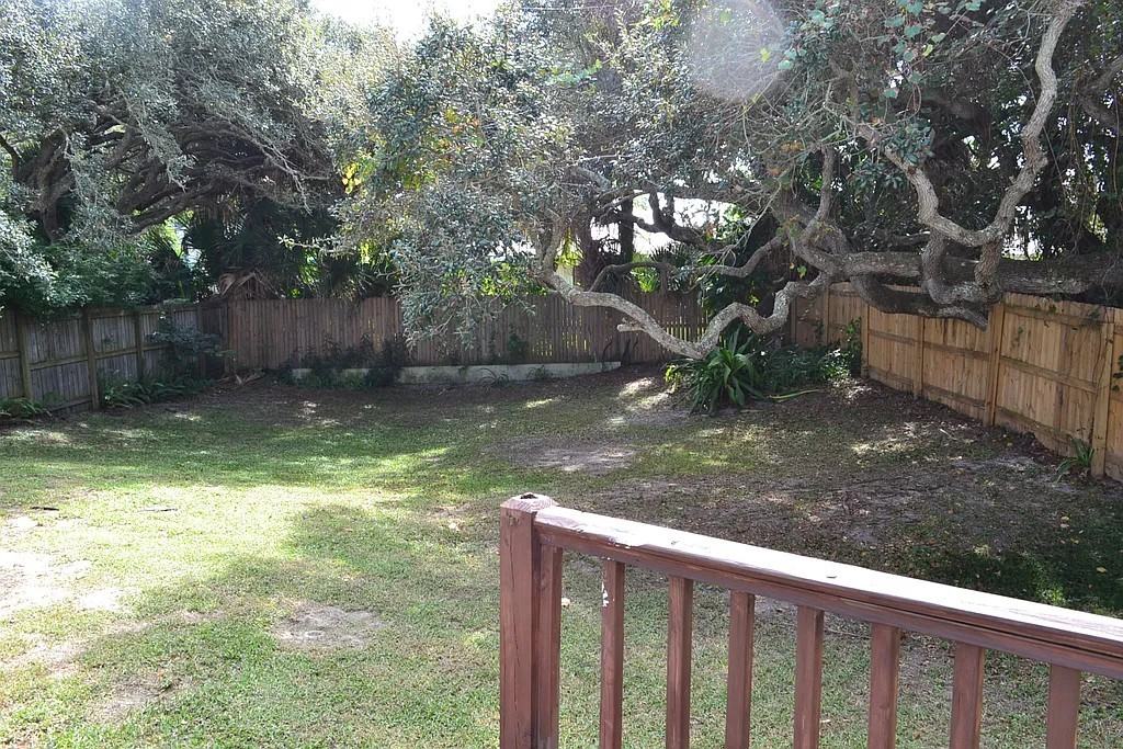 436 Nautilus Ave #NA - Photo 4 of 6