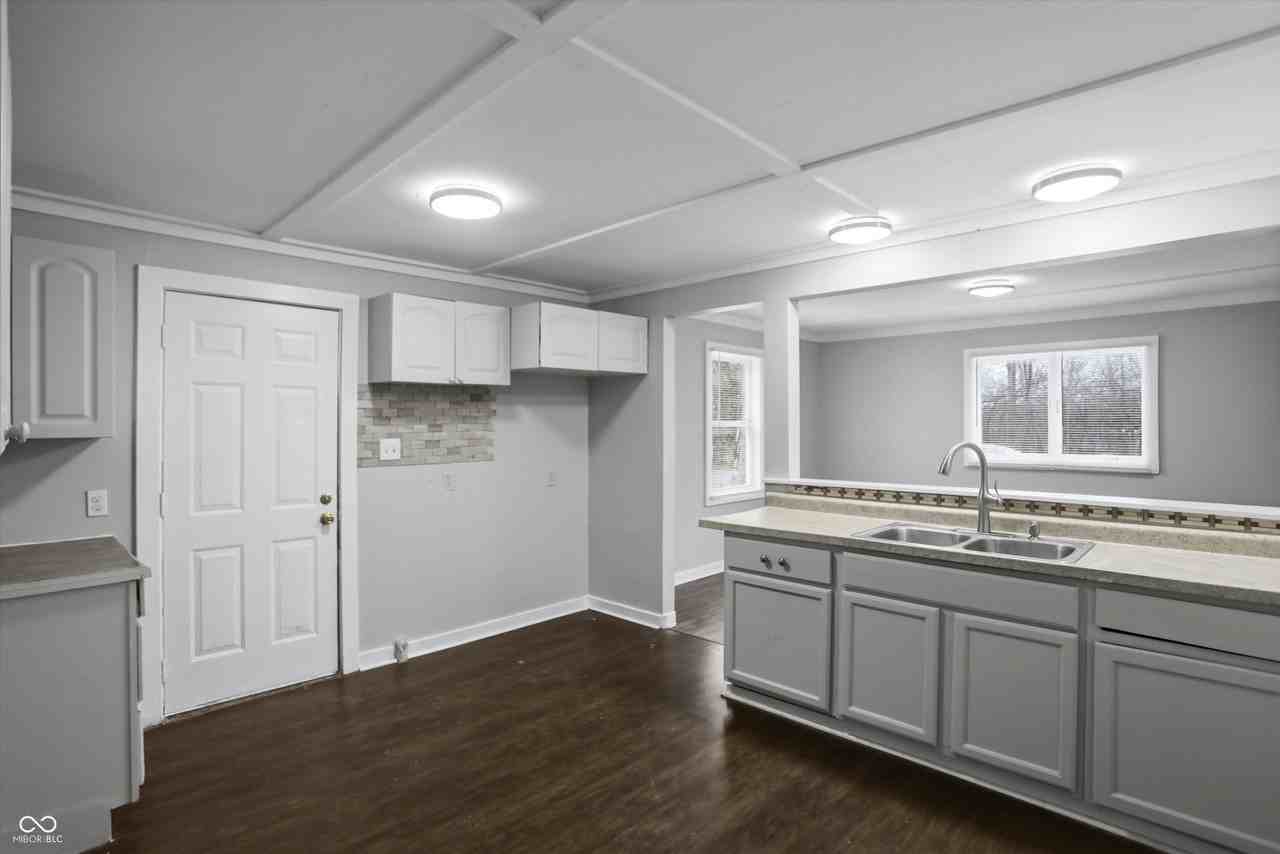 Parker Ct #NA - Photo 5 of 14