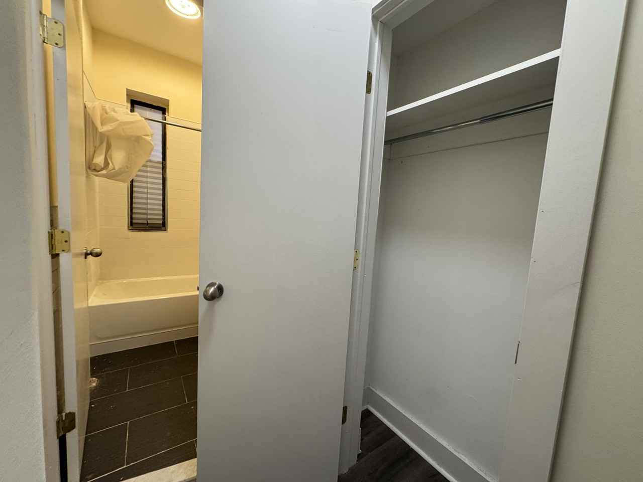 1020 45th St #1A - Photo 4 of 10