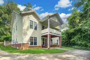 featured image of 511 Coolidge St #511