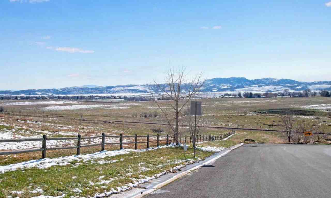 417 Skyway Dr #NA - Photo 4 of 23