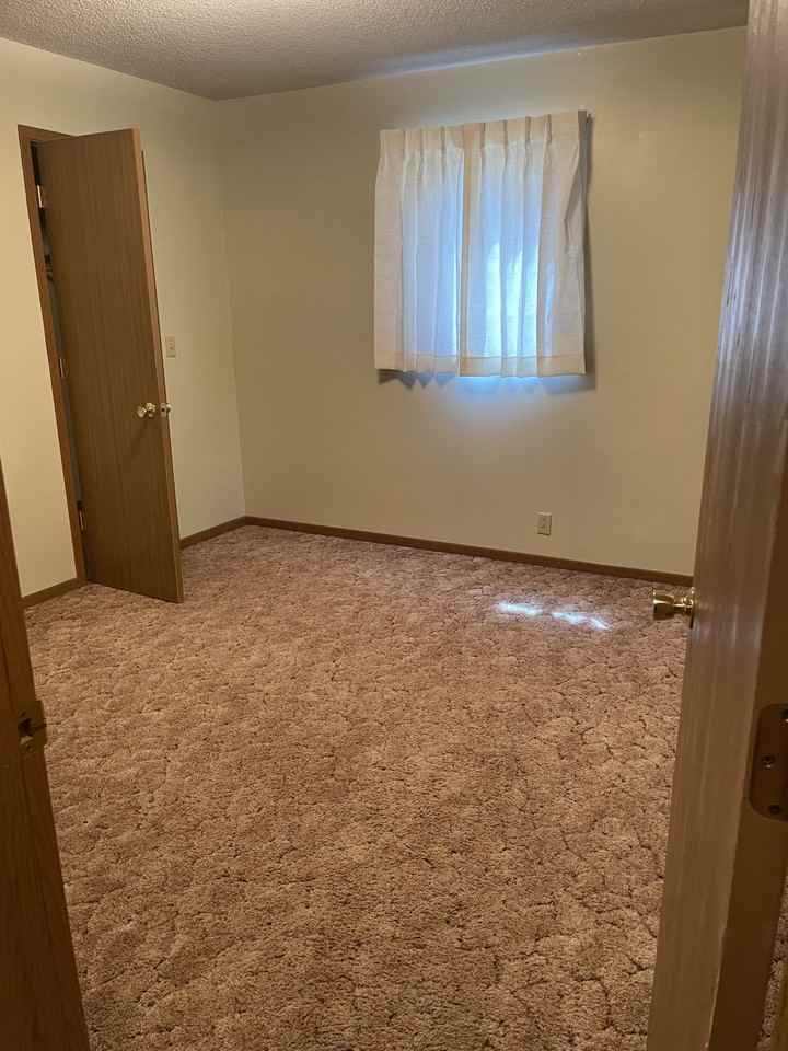 1411 Hennessey St #18 - Photo 7 of 8