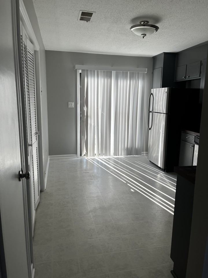 1608 Windsong Ct #1608 - Photo 4 of 15