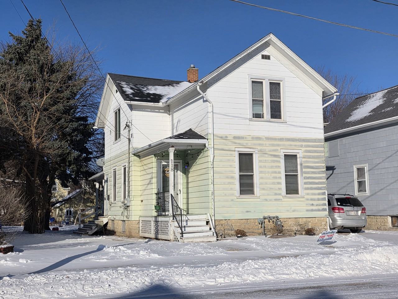 118 W 12th Ave Uppr - Photo 2 of 17