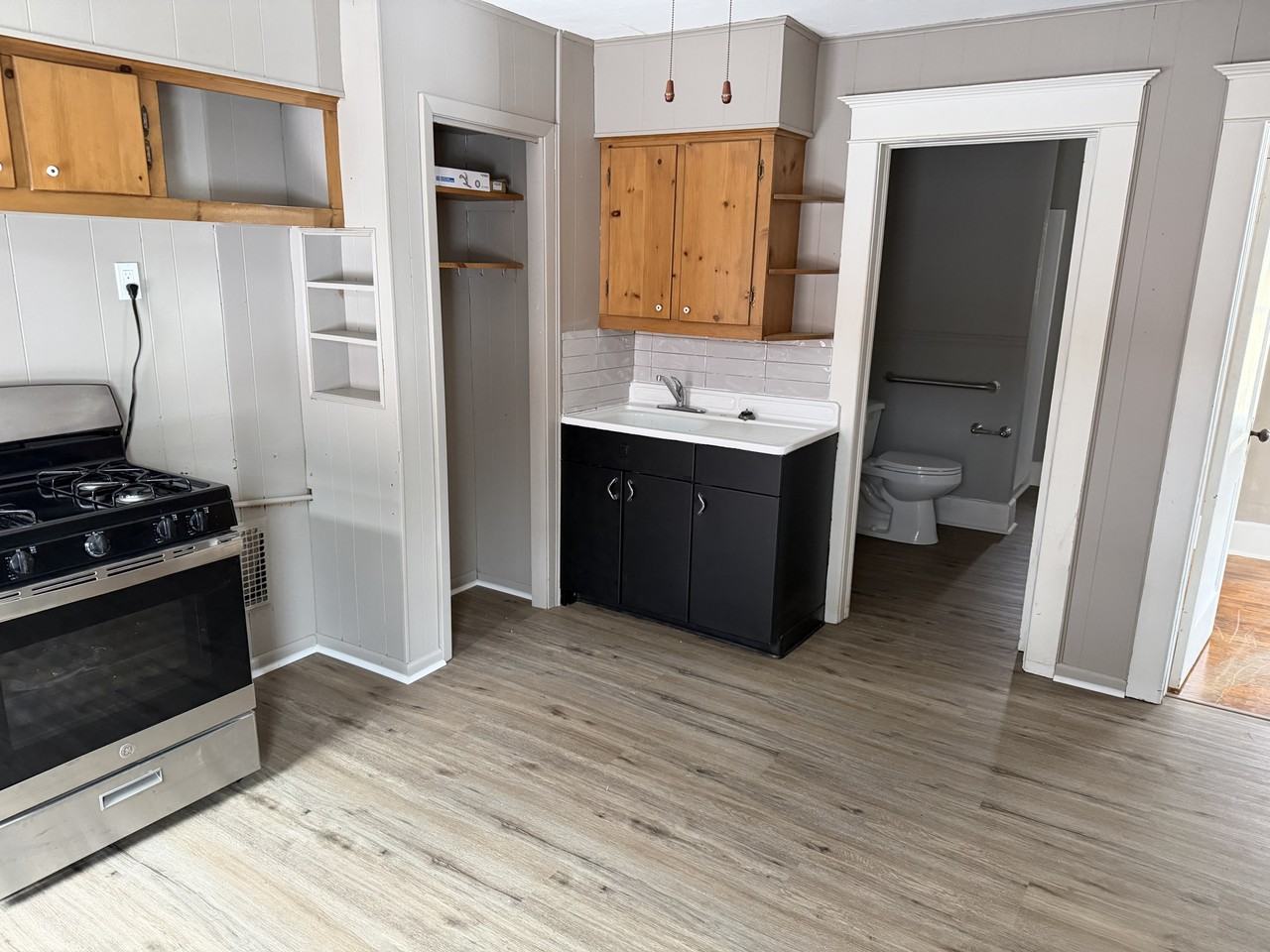 118 Barton Ave #2 - Photo 5 of 13