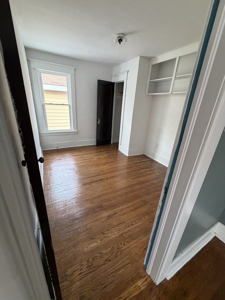 118 Barton Ave #2 - Photo 6 of 13