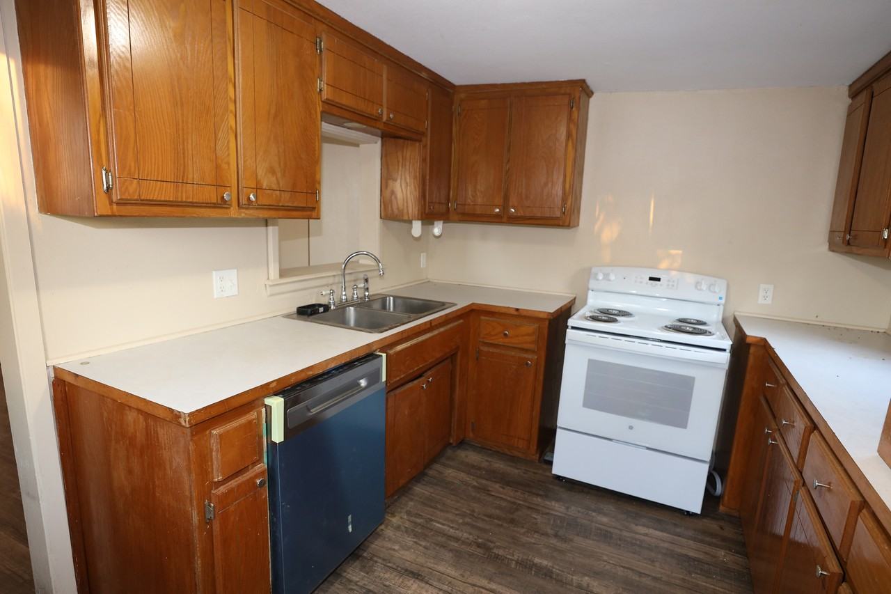 718 E Madison Ave #1 - Photo 5 of 14