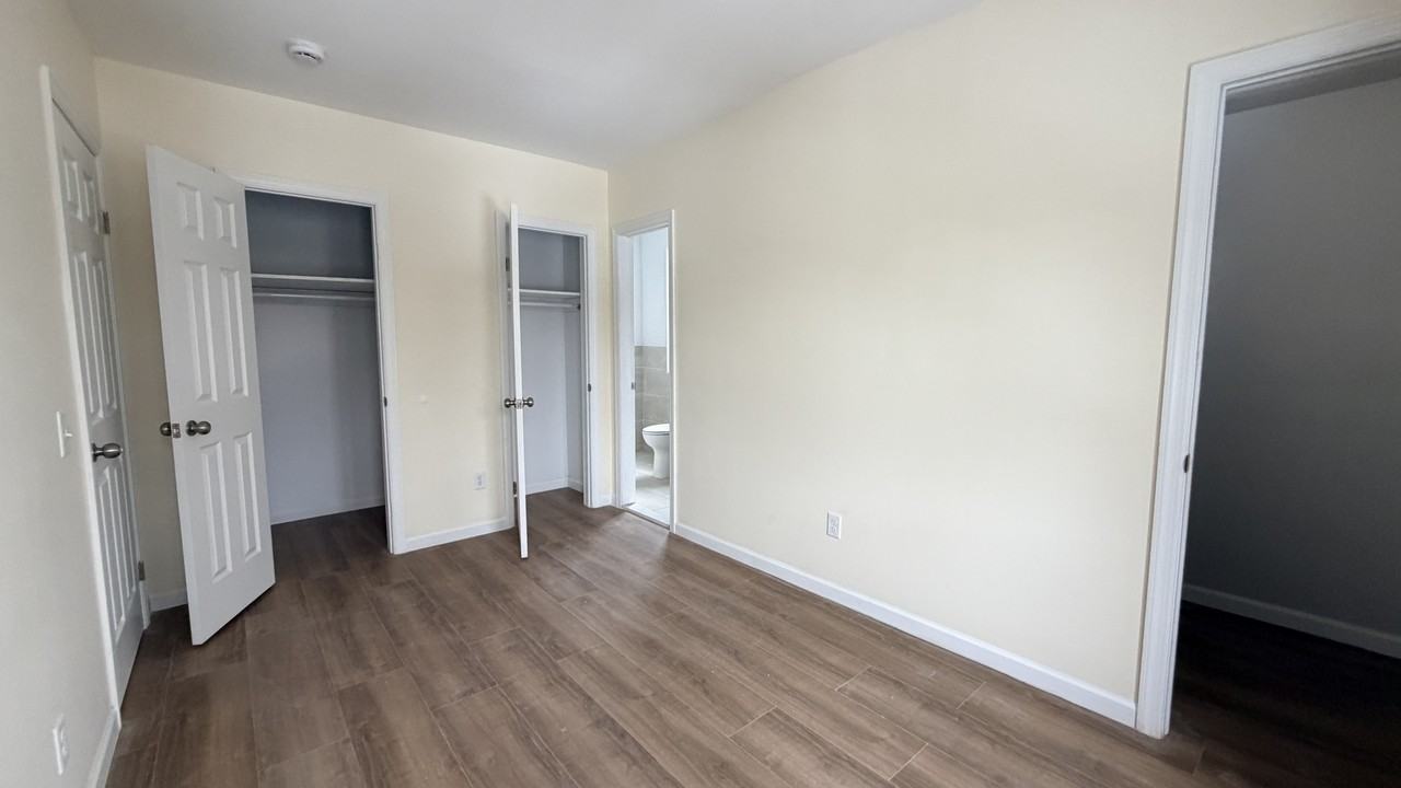 323 Amherst StThird Floor #3rdFL - Photo 3 of 9