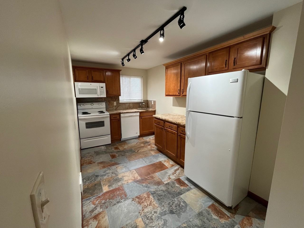 110 Lacrosse St #3 - Photo 4 of 17