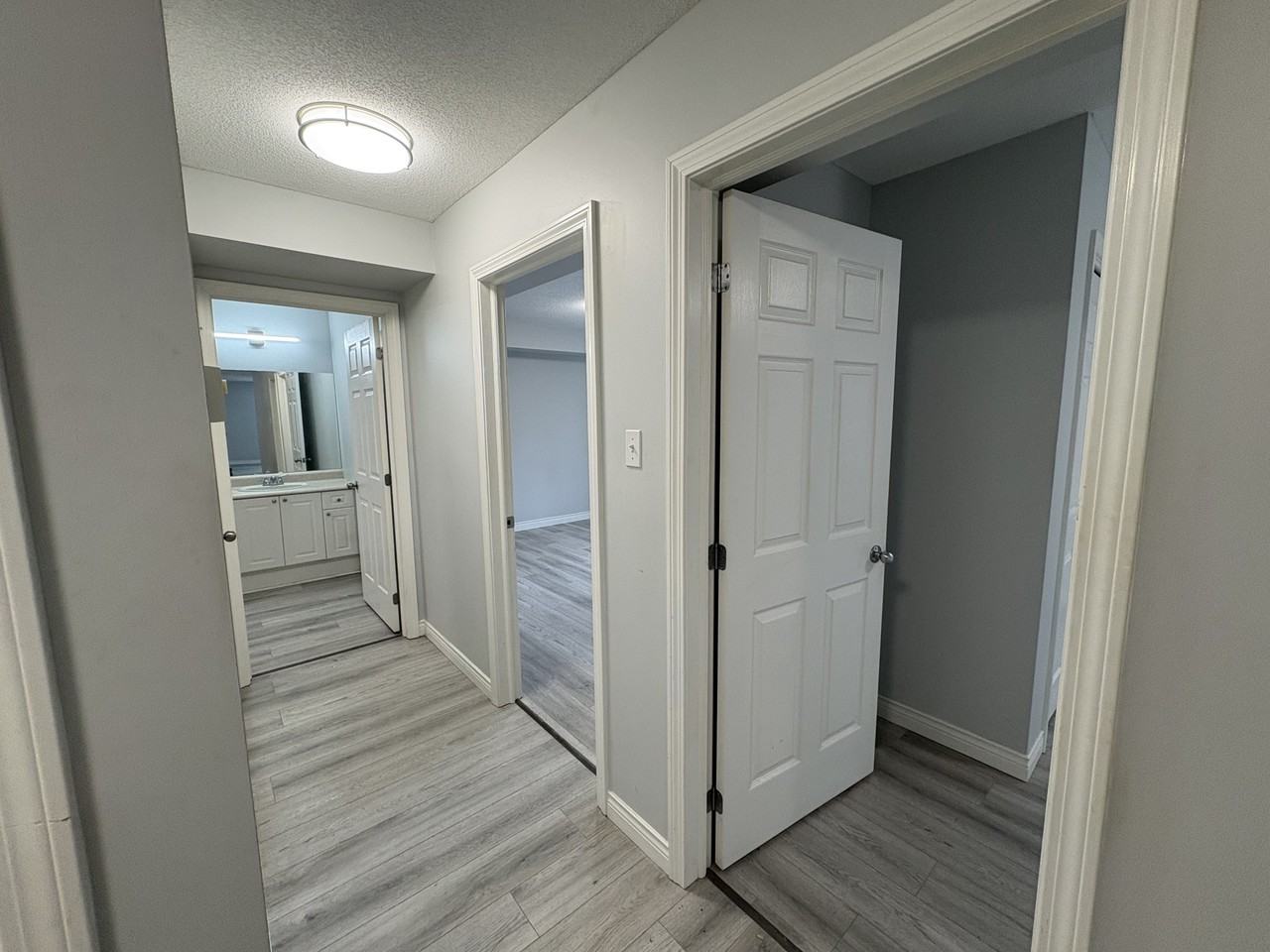 70 Glasier Rd #6 - Photo 5 of 16