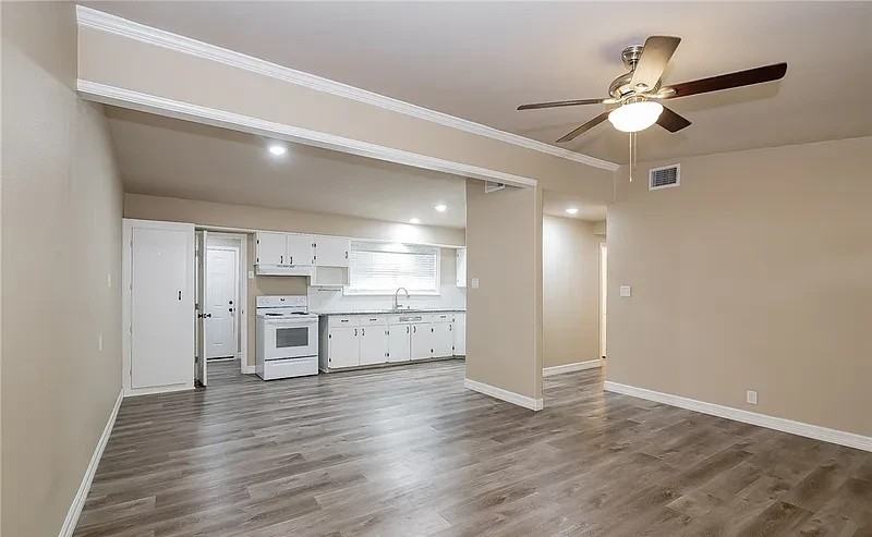 4713 Dahlia Ln #NA - Photo 3 of 10