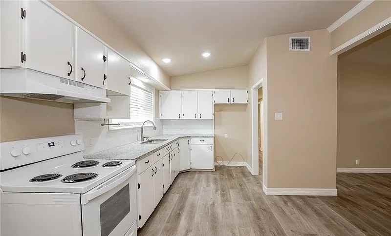 4713 Dahlia Ln #NA - Photo 5 of 10