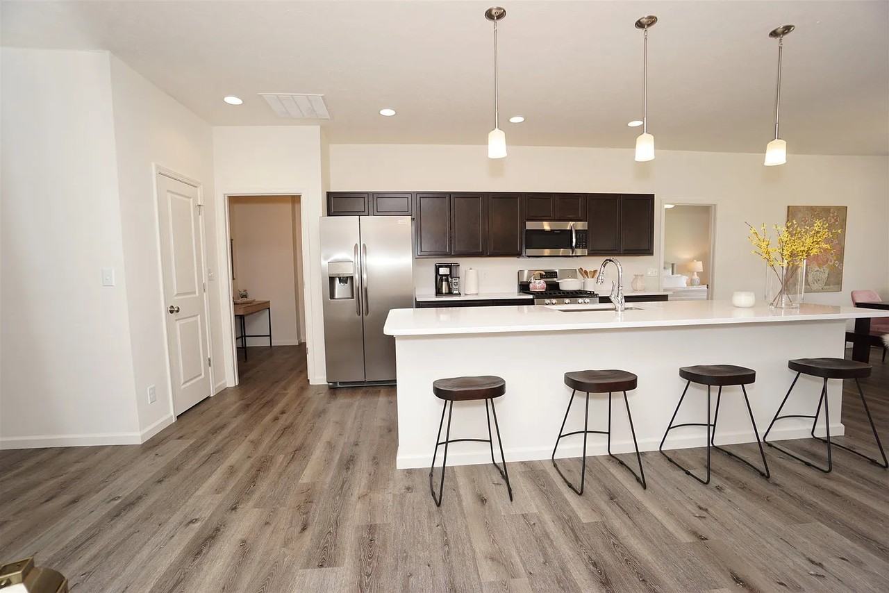 2922 Poinciana Dr #NA - Photo 3 of 30